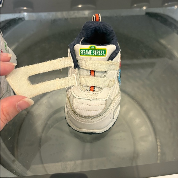 Vintage Y2K 2008 Sesame Street Kids Sneakers - Elmo, Grouch, Cookie Monster - Picture 9 of 10